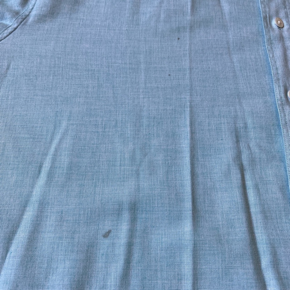 Button down - Picture 3 of 4